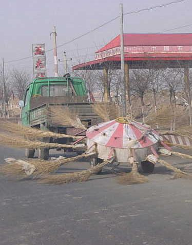 斬新な中国の道路清掃車